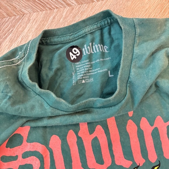 L - Sublime Graphic Tee in Green - Picture 3 of 4